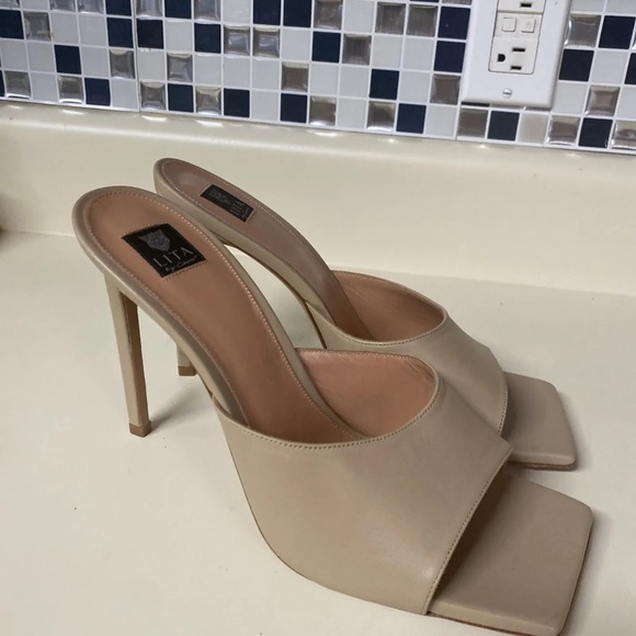 LITA BY CIARA house of LR&C square toe sandal in sand size 42 new - Picture 2 of 4